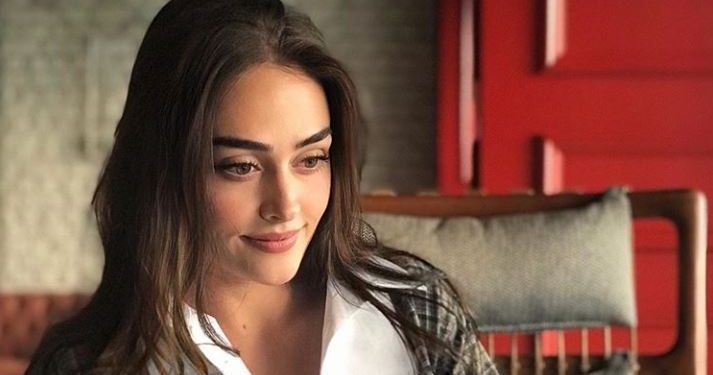 Esra Bilgiç Kimdir? 2025 O Ses Türkiye Yılbaşı Özel'e Katıldı mı? Esra Bilgiç 2025 O Ses Türkiye Yılbaşı Özel İzle!