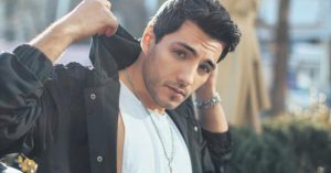 Show TV’nin popüler dizisi Kızılcık Şerbeti, sürükleyici hikayesi ve güçlü