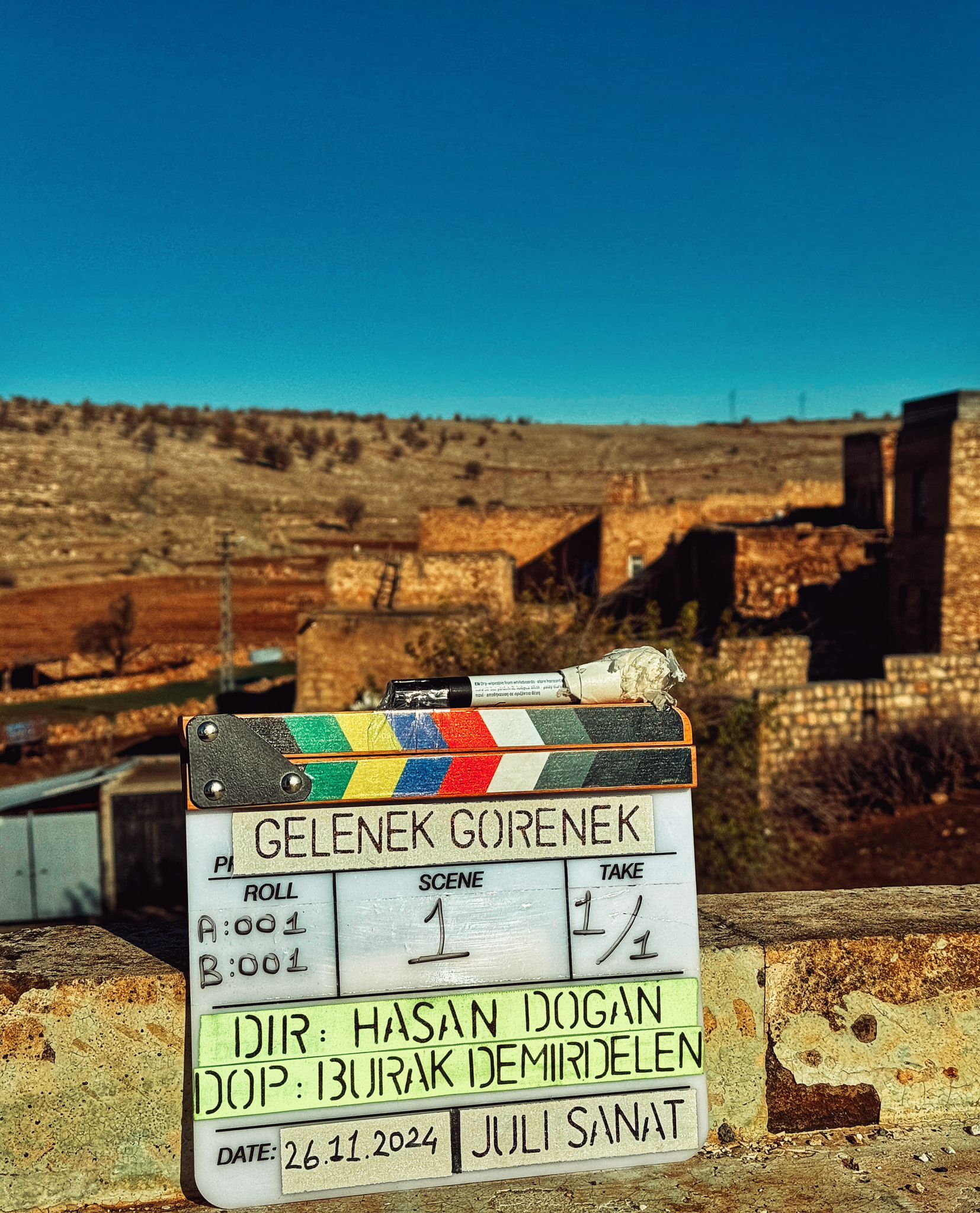 Hasan Doğan’ın yönetmenliğini üstlendiği “Gelenek Görenek” filmi, güçlü oyuncu kadrosu