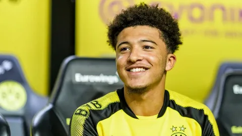 Jadon Sancho Biyografisi (Kimdir): Boyu, Kilosu, Yaşı, Hangi Ülkeli, Hangi Takımda, Hangi Takımlarda Oynadı, İstatistikleri? Jadon Sancho Hayatı ve Futbol Kariyeri