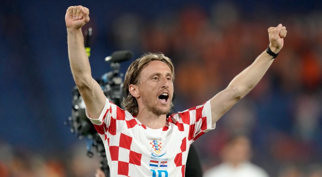 Luka Modric, futbol dünyasının en büyük orta saha oyuncularından biri