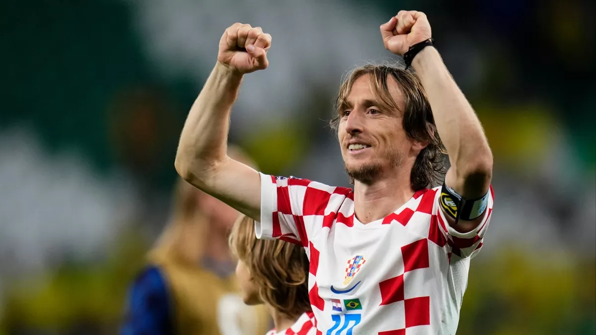 Luka Modric Biyografisi (Kimdir): Boyu, Kilosu, Yaşı, Hangi Ülkeli, Hangi Takımda, Hangi Takımlarda Oynadı, İstatistikleri? Luka Modric Hayatı ve Futbol Kariyeri