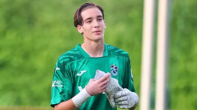 Trabzonspor'un Kalecisi Onuralp Çevikkan Kimdir? Boyu, Kilosu, Yaşı, Nereli, Maaşı Ne Kadar ve Hangi Takımlarda Oynadı?