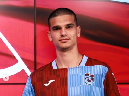 Salih Malkoçoğlu Kimdir? Kaç Yaşında, Aslen Nereli, Mevkisi Nedir, Hangi Takımlarda Oynadı?