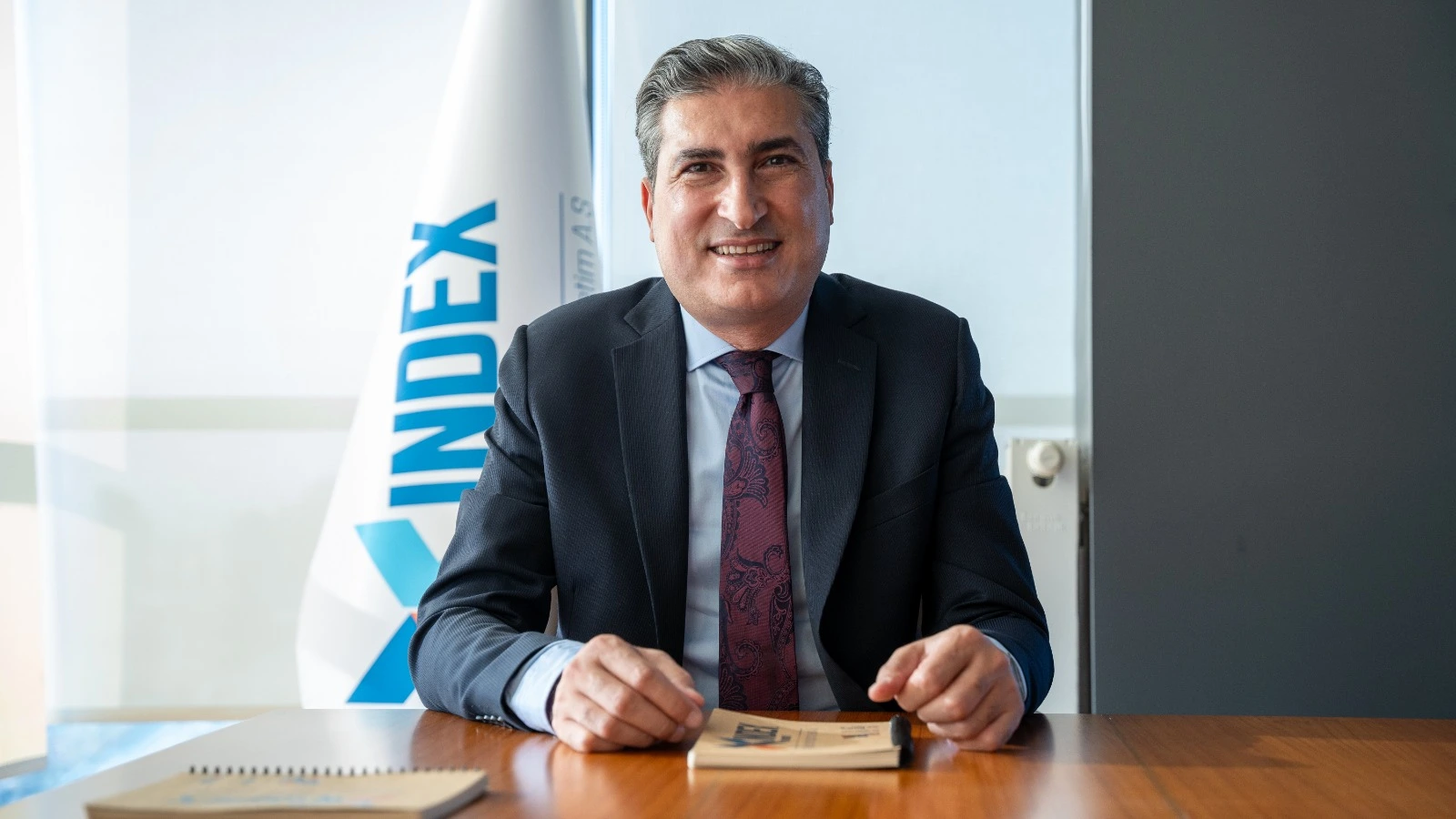 Finansal raporlama, işletmenin mali tablolarını ve finansal performansını düzenli olarak