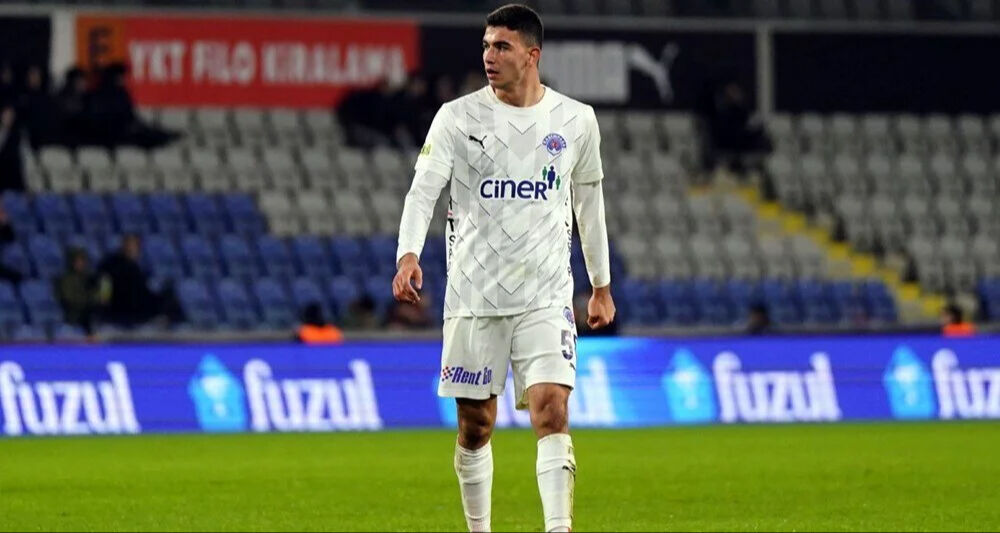 Yasin Özcan Kimdir, Kaç Yaşında, Nereli? Yasin Özcan Premier Lig'e Transfer Oldu!