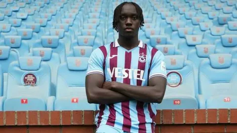 Batista Mendy Kimdir? Boyu, Kilosu, Nereli, Mevkisi, İstatistikleri ve Hangi Takımlarda Oynadı?