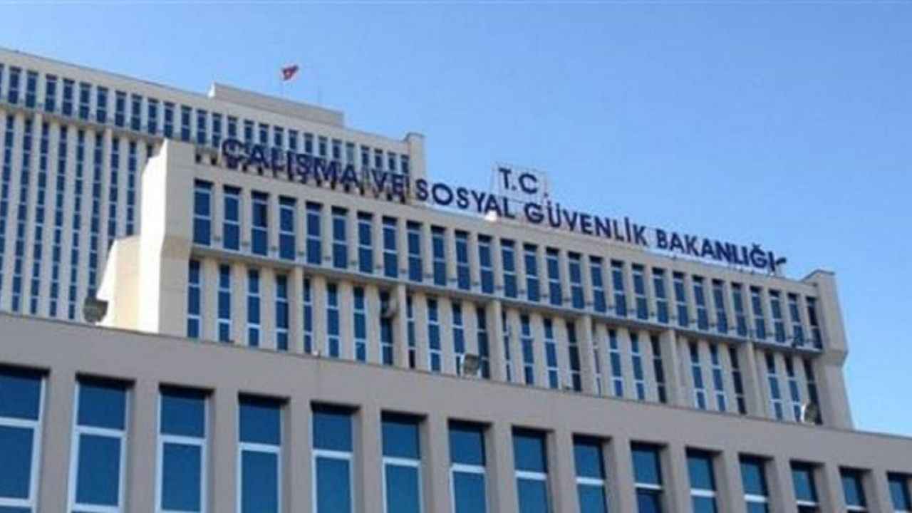 Çalışma ve Sosyal Güvenlik Bakanlığı’nın ev sahipliğindeki toplantıda, işveren tarafını