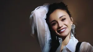 Damla Sönmez kaç yaşında? Damla Sönmez, hem tiyatro hem de