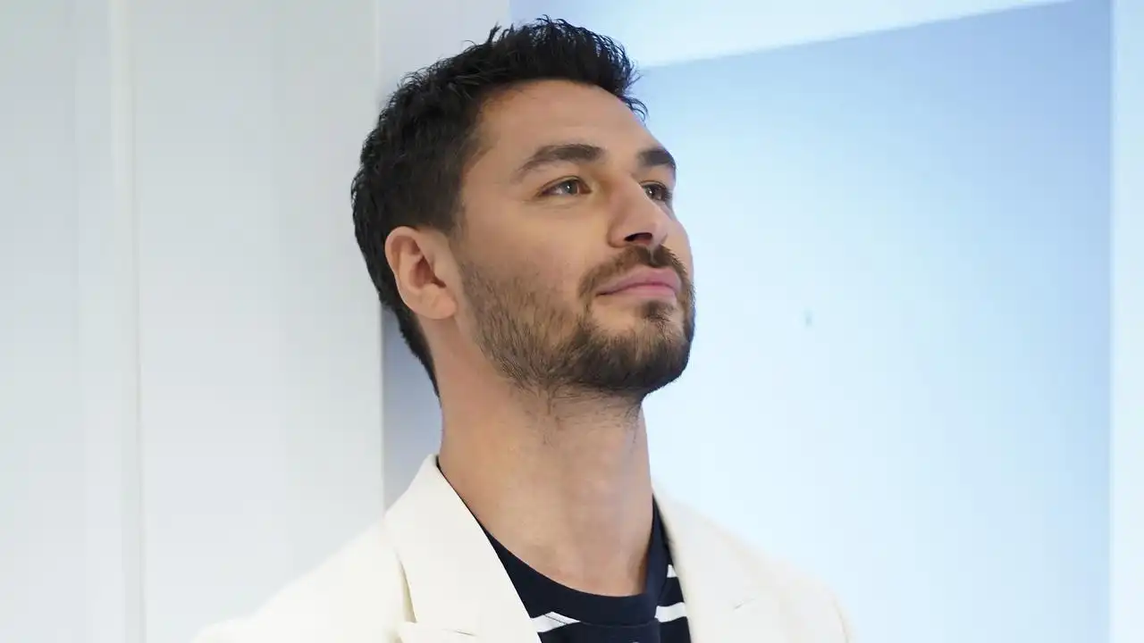 Emre Dinler kaç yaşında