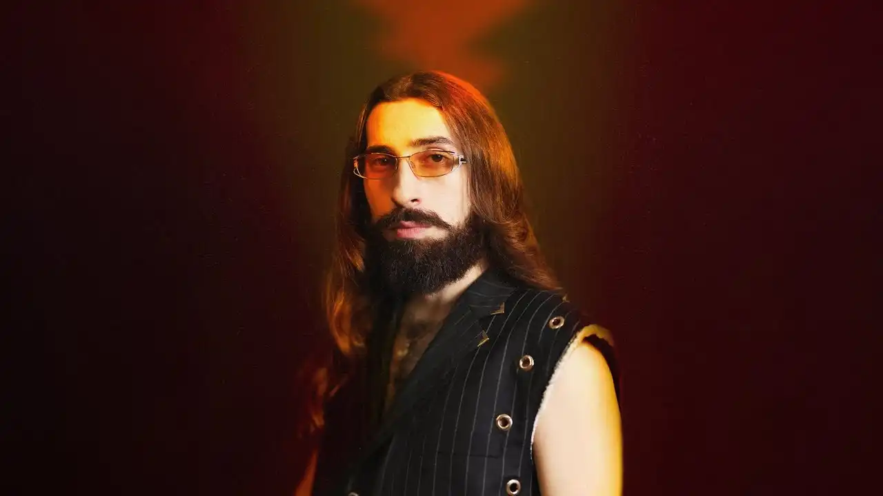 Emre Fel Sallan şarkı sözleri ve anlamı