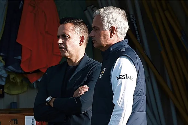 Fenerbahçe'nin Transfer Gündemi: Mario Branco ve Mourinho'dan 6 Adaya Yönelik Zirve