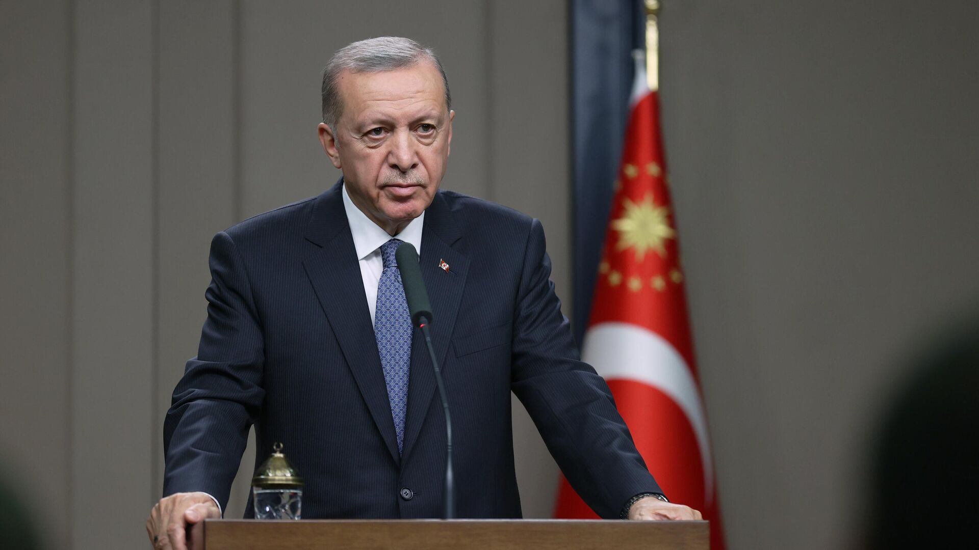 Cumhurbaşkanı Erdoğan, sosyal medya hesabından yaptığı paylaşımda, “2025 Dünya Kadınlar