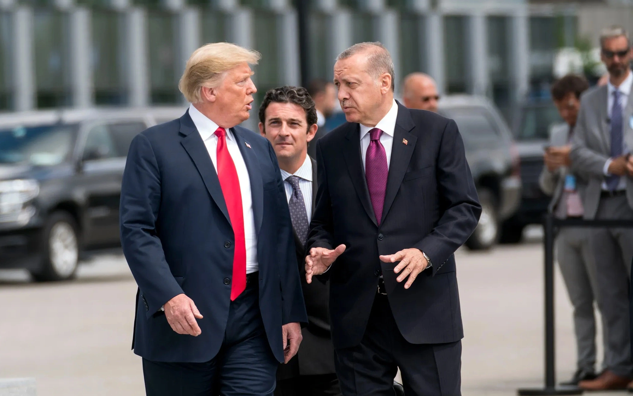 ABD’nin eski BM Temsilcisi Nikki Haley, başkanlık yarışından çekilmesinin peşinden
