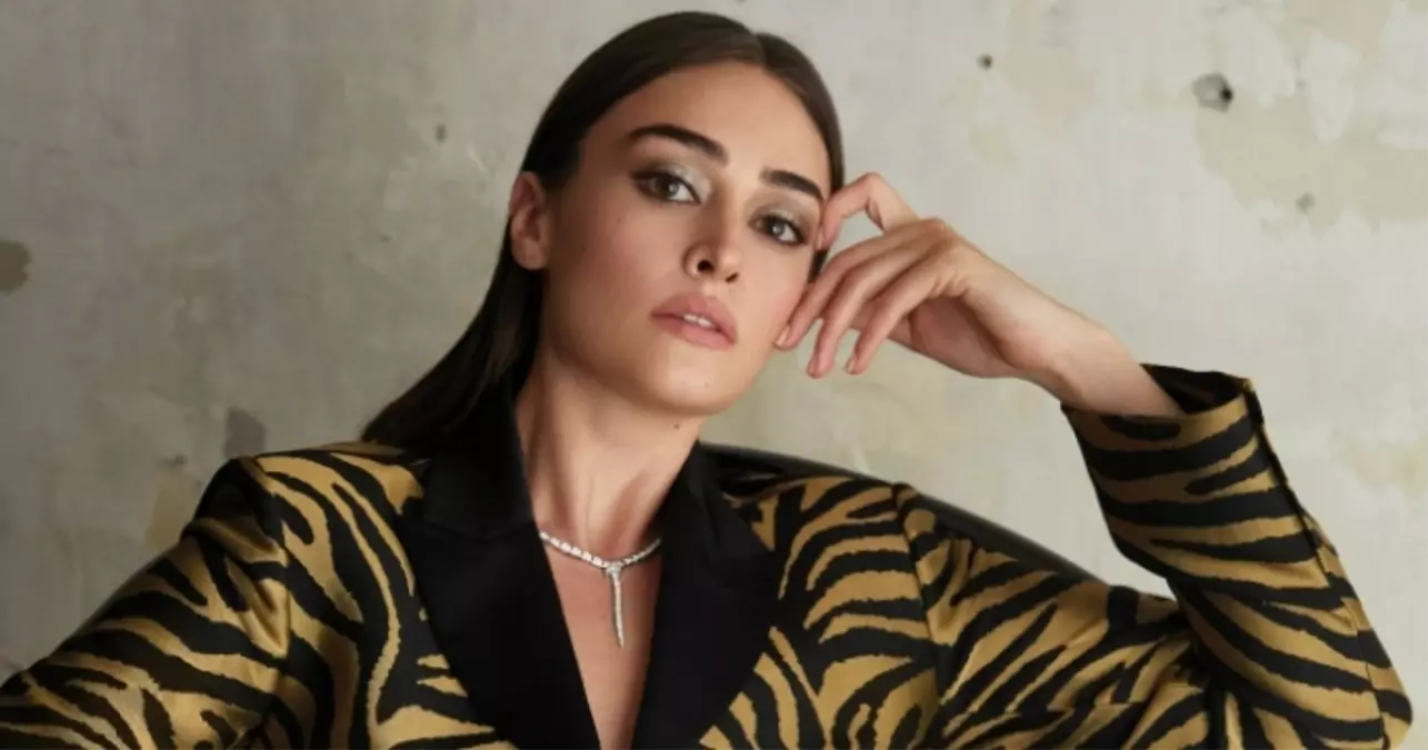 Esra Bilgiç Kimdir? 2025 O Ses Türkiye Yılbaşı Özel'e Katıldı mı? Esra Bilgiç 2025 O Ses Türkiye Yılbaşı Özel İzle!