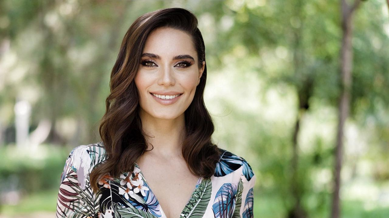 Kızılcık Şerbeti Demet kimdir