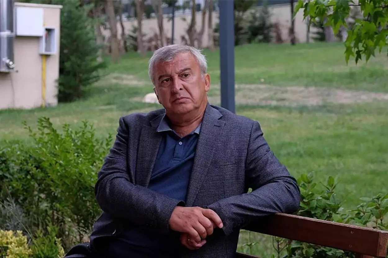 Bir Zamanlar İstanbul Cemal Baba Kim, Gerçek Adı Ne? Hüseyin Avni Danyal Evli Mi, Kaç Yaşında, Aslen Nereli, Hangi Dizi ve Filmlerde Rol Aldı?