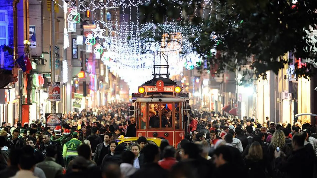 İstanbul Emniyet Müdürlüğü ekiplerince, suçla mücadele kapsamında faillerin tespiti ve
