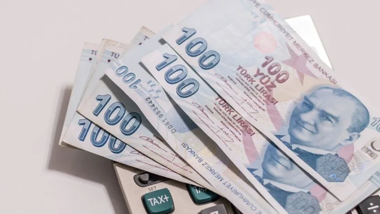 2025 Zamlı Emekli Maaşı Bu Ay (Ocak Ayı) Yatar mı? 2025 Zamlı En Düşük Emekli Maaşı Kaç TL?