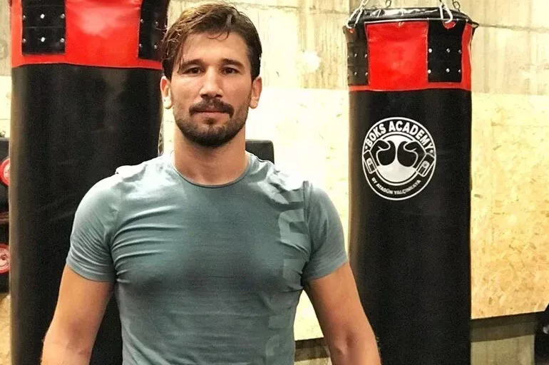   Survivor yarışmaları ve boks kariyeriyle tanınan Adem Kılıççı, hem