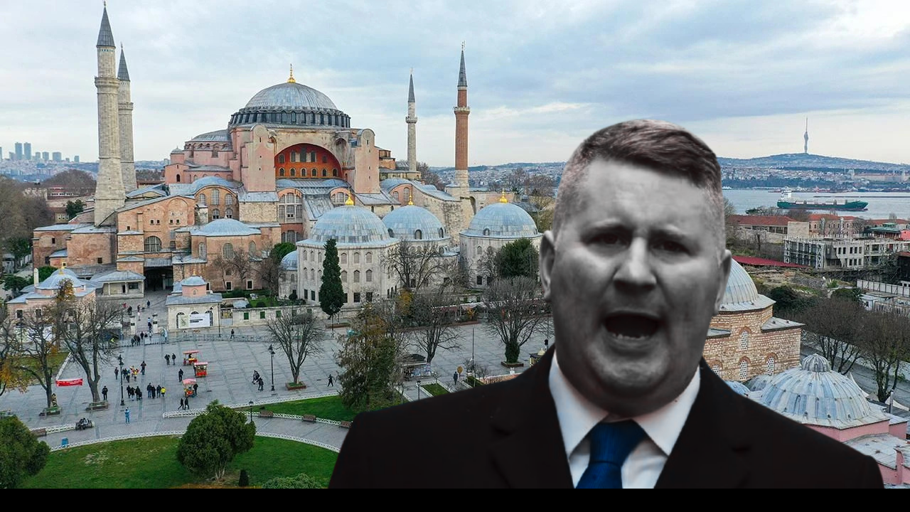 İngiltere’de aşırı sağcı Britain First Partisi’nin lideri Paul Golding, X
