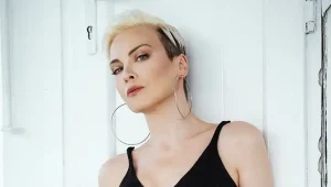 Arzu Yanardağ Kimdir? Türk televizyon dünyasının sevilen isimlerinden biri olan