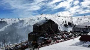 Bolu Kartalkaya Kayak Merkezi’ndeki Grand Kartal Otel’de çıkan yangında yaşamını