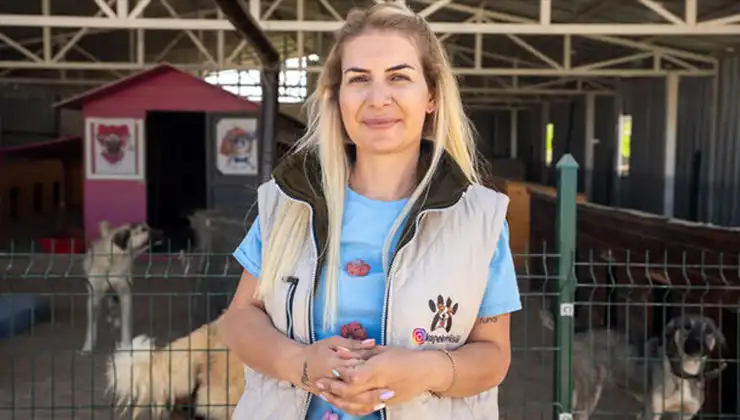 Buket Özgünlü Kimdir