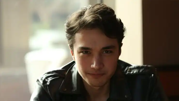 Burak Dakak kaç yaşında