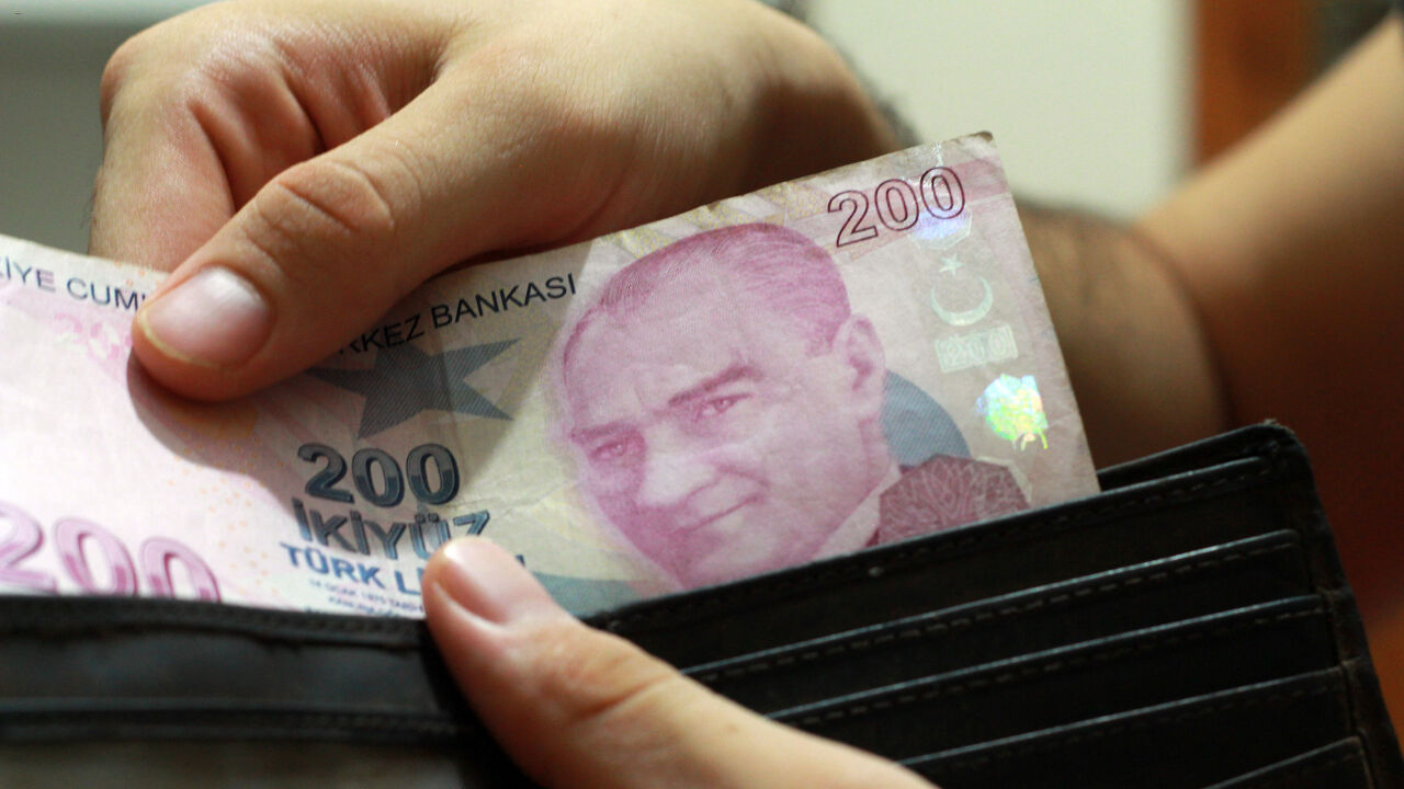 2025 İBB Bursu Hangi Tarihte, Saat Kaçta Yatacak? Burs Ödemeleri Kaç Taksitle ve Ne Kadar Süreyle Yapılacak?