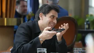 Cansel Elçin kaç yaşında? Netflix’in yeni dizisi Adsız Aşıklar, izleyicilerle