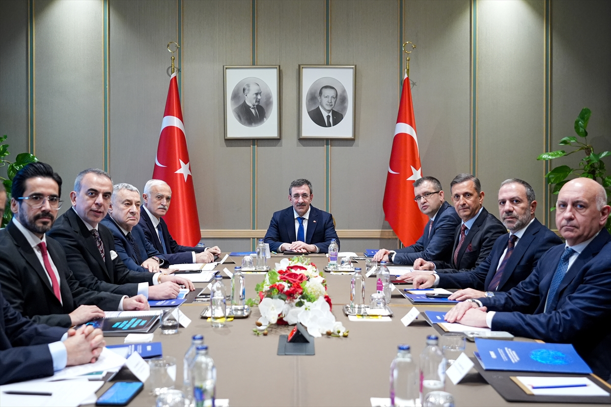 Cevdet Yılmaz, Cumhurbaşkanlığı Külliyesi’ndeki görüşmeye ilişkin sosyal medya hesabından yaptığı