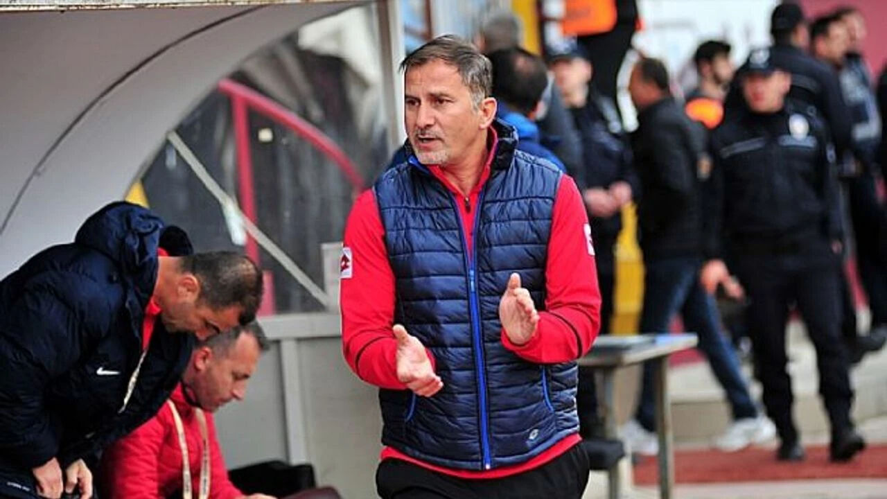 Ergün Penbe, Türk futbolunun önemli isimlerinden biri olarak kariyerine teknik