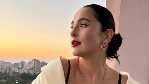 Funda Eryiğit kaç yaşında? Netflix’in yeni dizisi Adsız Aşıklar, izleyicilerle