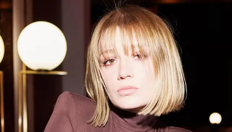 Gizem Karaca Kimdir