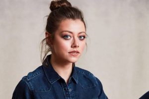 Gözde Kaya Türk televizyonlarının dikkat çeken isimlerinden biridir. Gözde Kaya