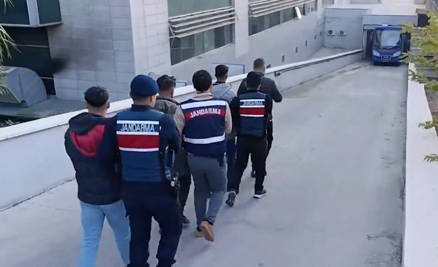 Gürz operasyonlarına ilişkin detayları İçişleri Bakanı Ali Yerlikaya, sosyal medya