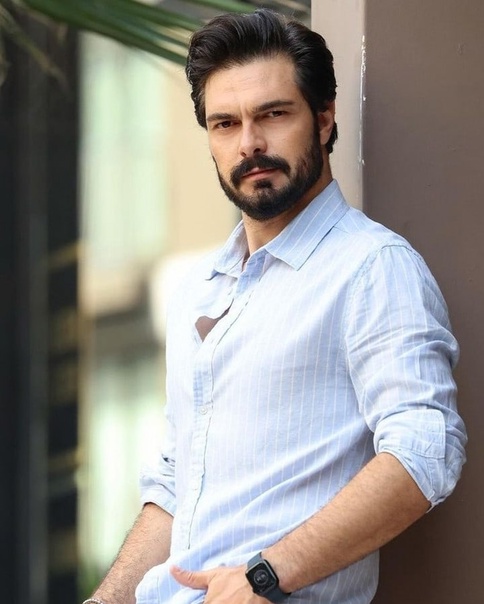 Halil İbrahim Ceyhan Biyografisi: Aslen Nereli, Kaç Yaşında, Evli Mi, Boyu Kaç, Şarkıcı mı Oyuncu mu, Hangi Dizilerde Oynadı?