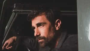 İbrahim Çelikkol Kimdir? İbrahim Çelikkol, Türk televizyon ve sinema dünyasında