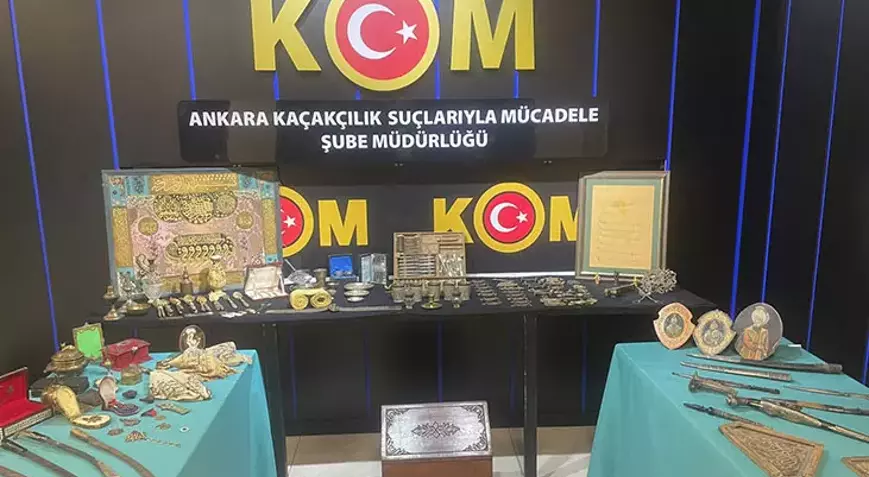   Ankara ve İstanbul’da tarihi eser kaçakçılığı yaptığı belirlenen 12