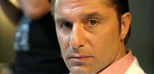 &nbsp; Kardan Aydınlık dizisi Necdet Korbay kimdir? Hazım Körmükçü kimdir,