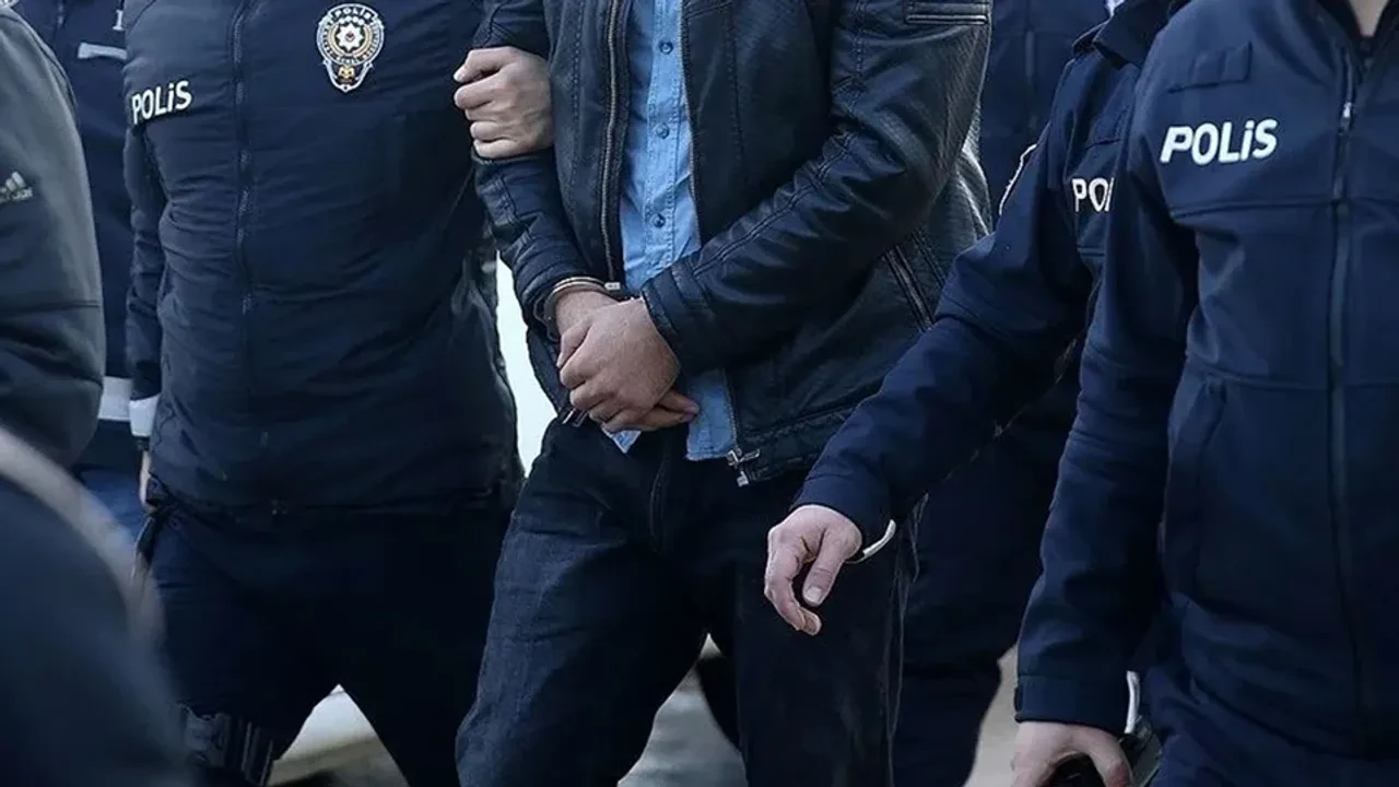 Bakan Yerlikaya, X resmi hesabından Kıskaç-34 operasyonlarına ilişkin paylaşımda bulundu.