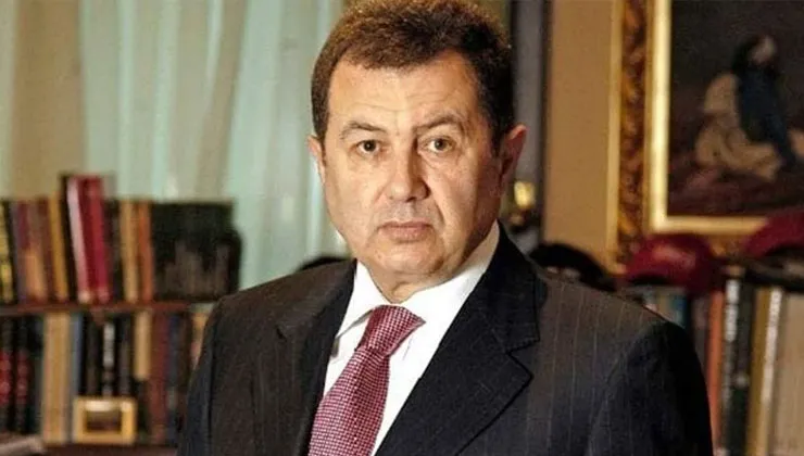 Mehmet Emin Karamehmet Kimdir