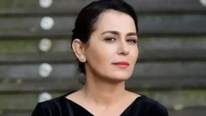 Nazan Kesal Kimdir? Türk tiyatro ve sinema dünyasının önemli isimlerinden