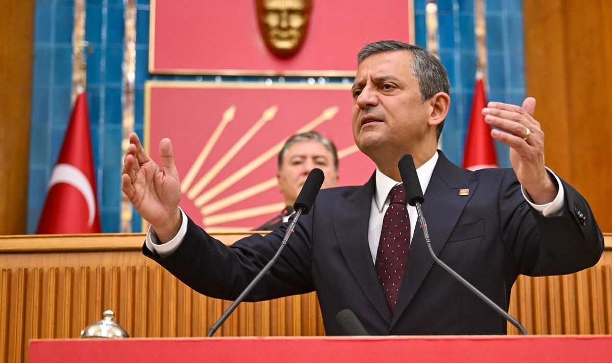 CHP Genel Başkanı Özgür Özel, TBMM’de partisinin grup toplantısında gündeme