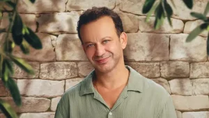 Rıza Kocaoğlu kaç yaşında? Başrollerinde Halit Ergenç ve Funda Eryiğit’in