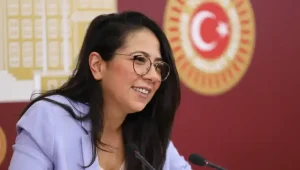 Sera Kadıgil Kimdir? Türkiye siyaset sahnesinde dikkat çeken isimlerden biri