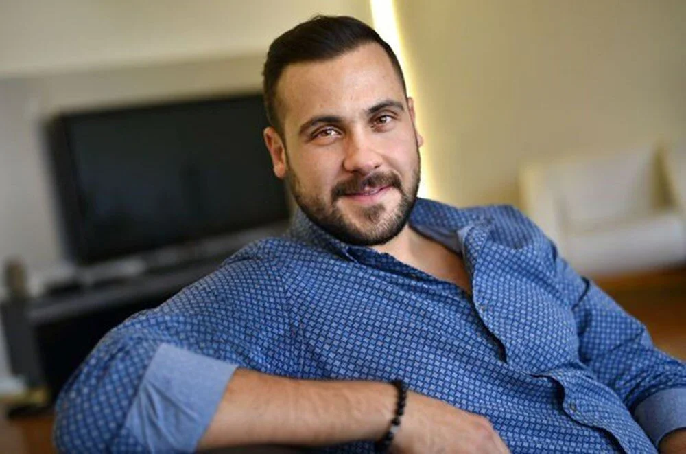 Bir dönemin efsane dizisi Hayat Bilgisi‘nde canlandırdığı “Var Mısın Arif”