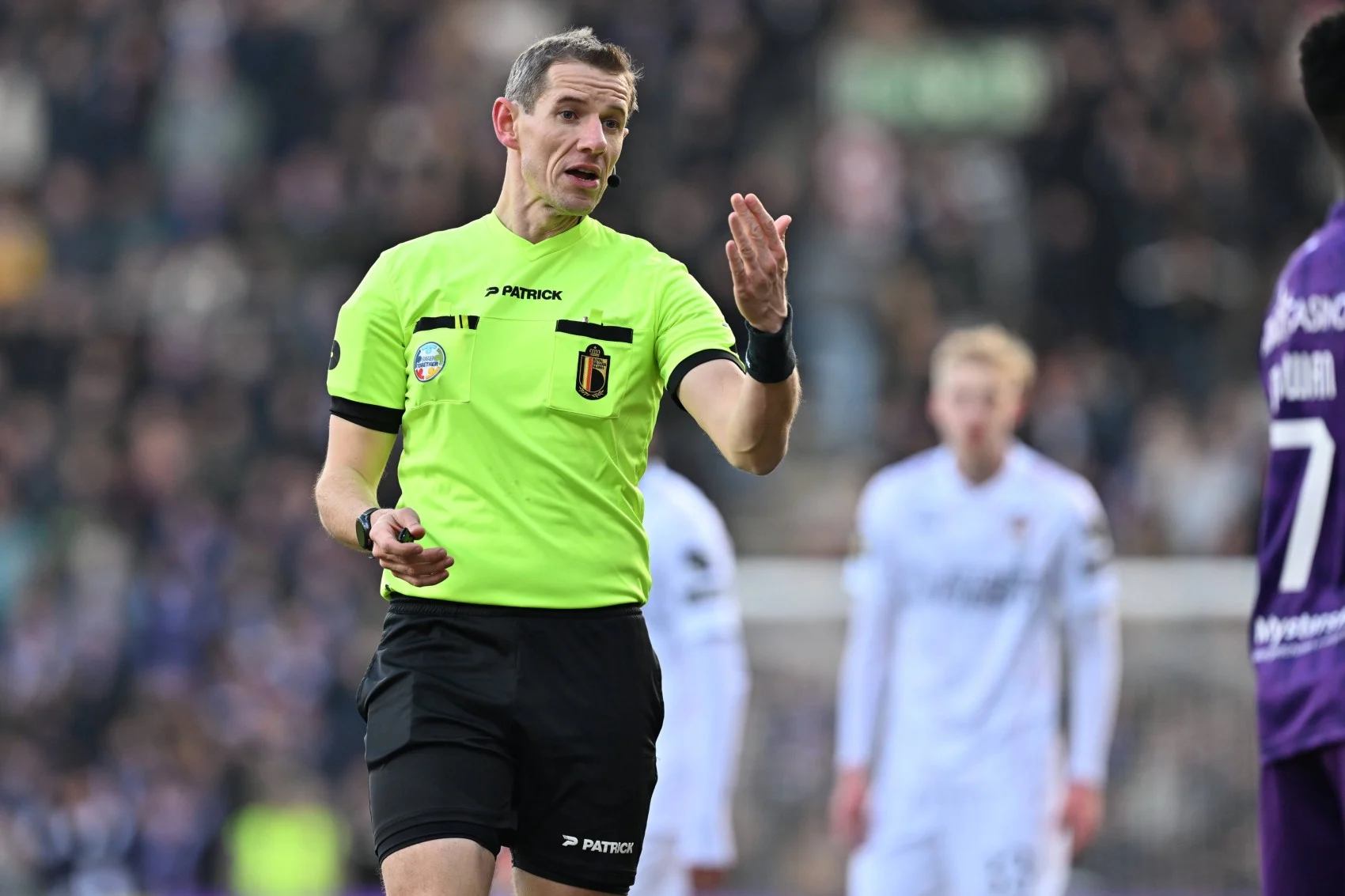 Yabancı VAR Hakemleri Kaç Para Alıyor? Maç Başına Aldıkları Ücret Açığa Çıktı Yabancı VAR Hakemleri Kaç Para Alıyor? Maç Başına Aldıkları Ücret Açığa Çıktı