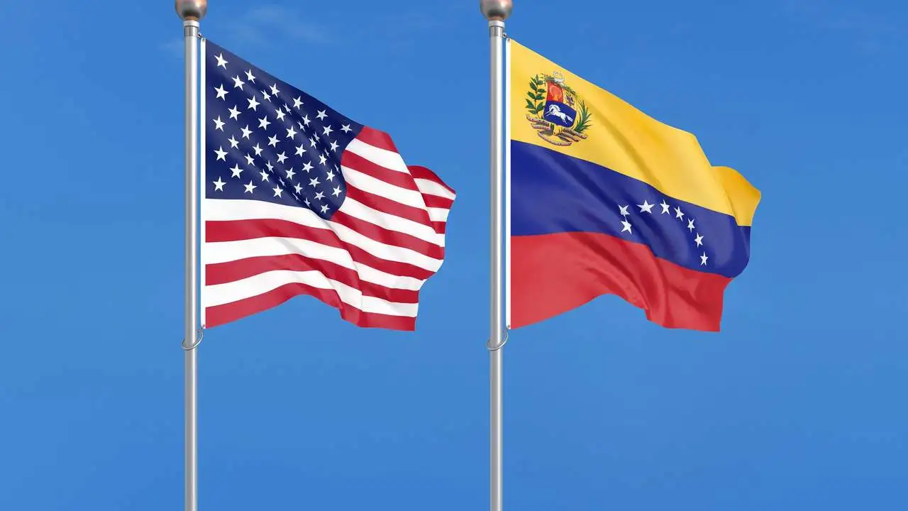 Maduro, başkent Caracas’taki Devlet Başkanlığı Sarayı Miraflores’te Grenell ile bir